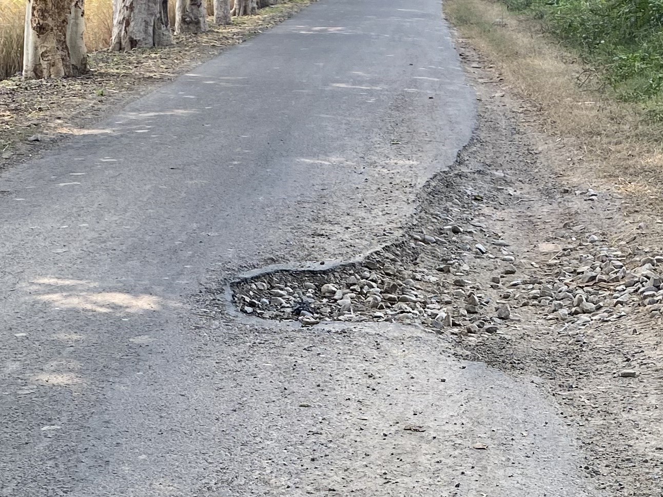 Baina Pur -Chuheki link road in poor shape