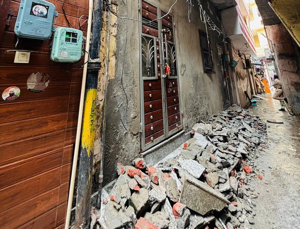 Notorious drug peddler’s unauthorized property demolished in Jalandhar.