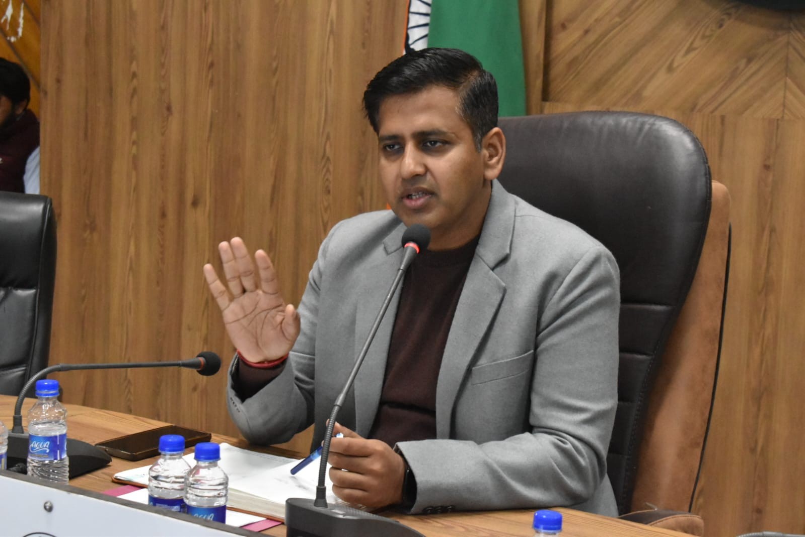 Strict action against departments for not following SOP during road excavation: DC