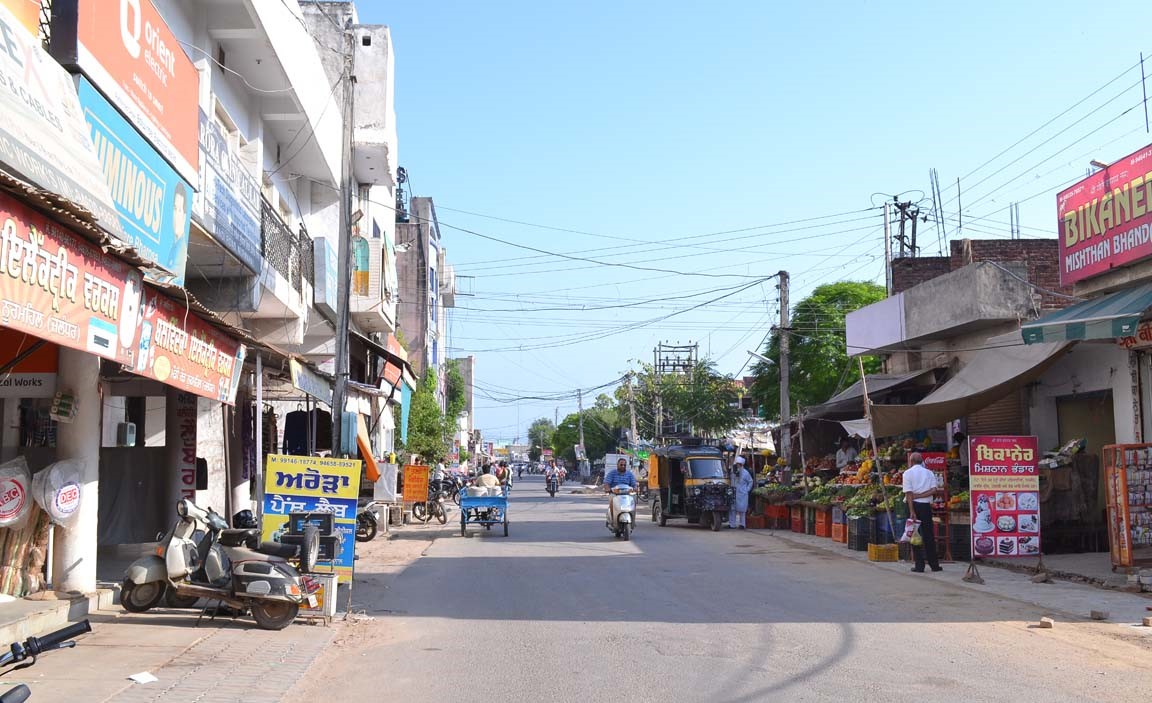 Encroachments galore in Nurmahal as civic body fail to act against violators