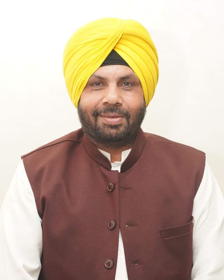 Asst JE attacked in Ferozepur; Power Minister dials his number to enquire about his well-being