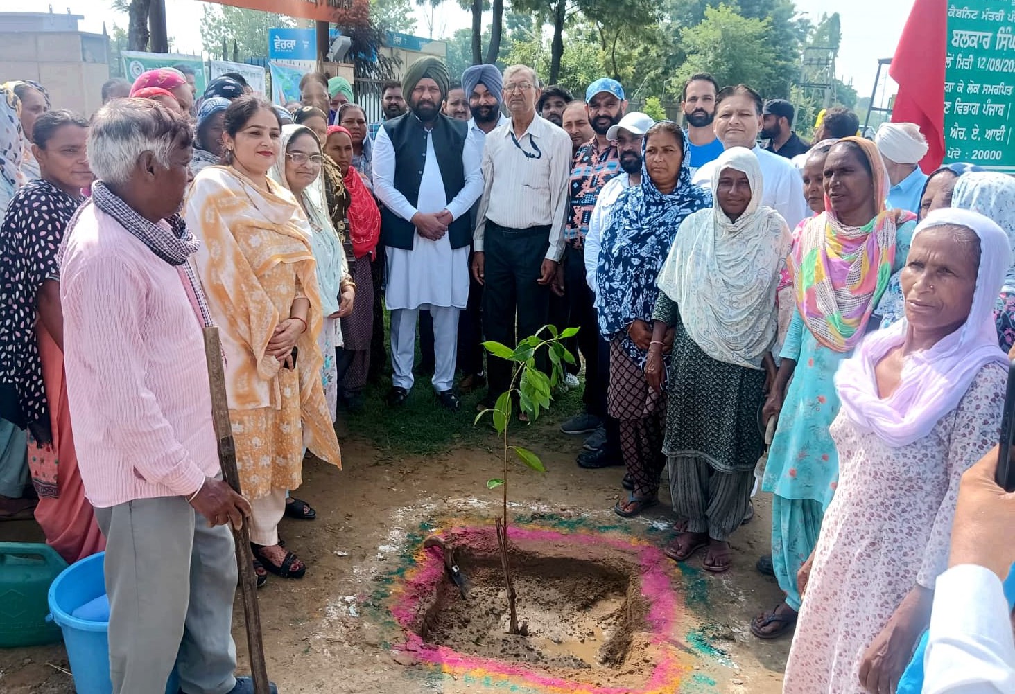 Cabinet Minister launches mega plantation drive along National Highway