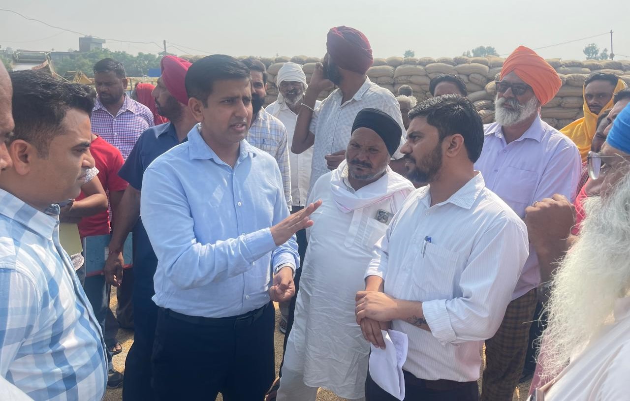 DC reviews paddy procurement at grain markets in Nakodar, Shahkot: emphasizes prompt lifting