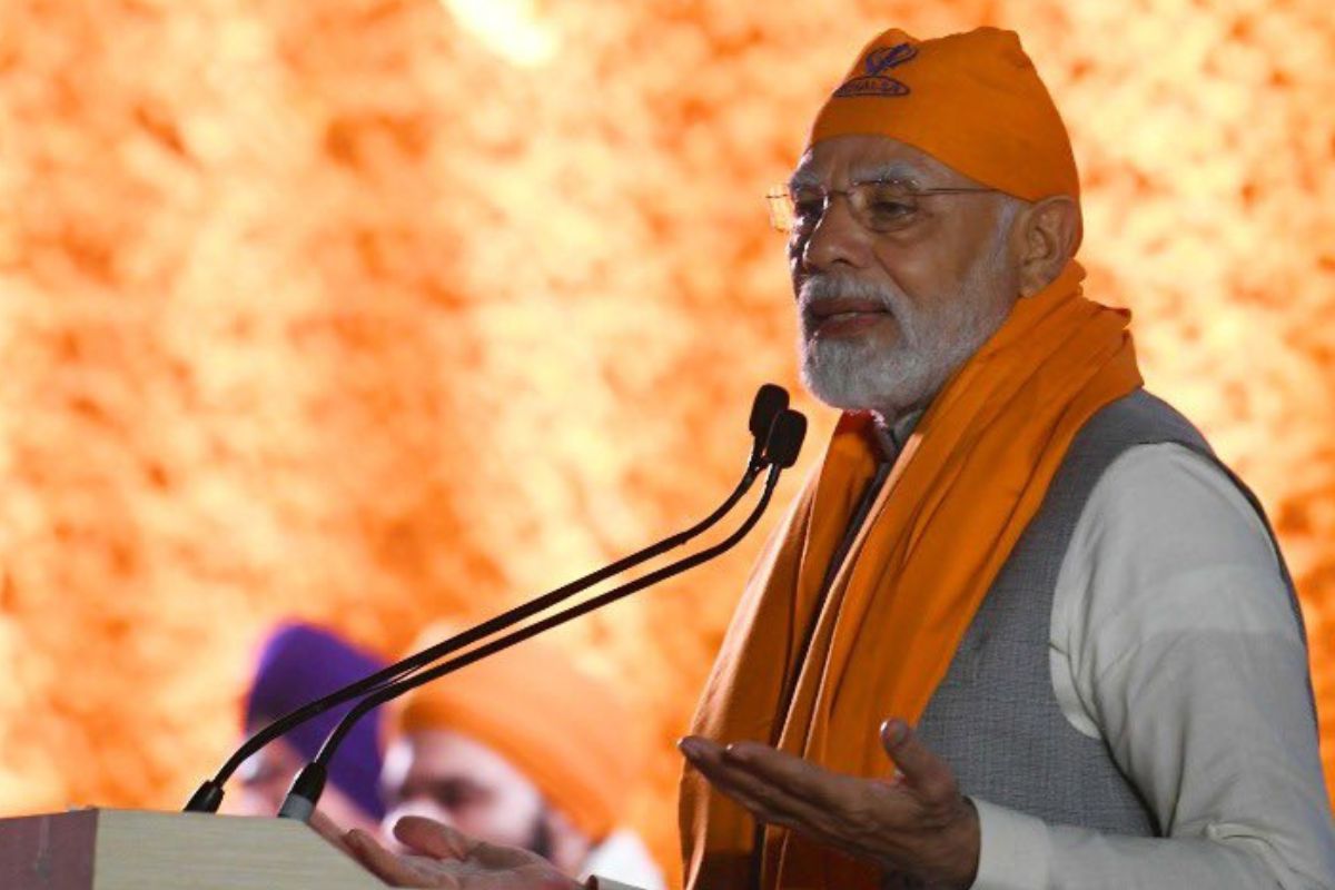 PM Narendra Modi greets people on Guru Nanak Dev's birth anniversary