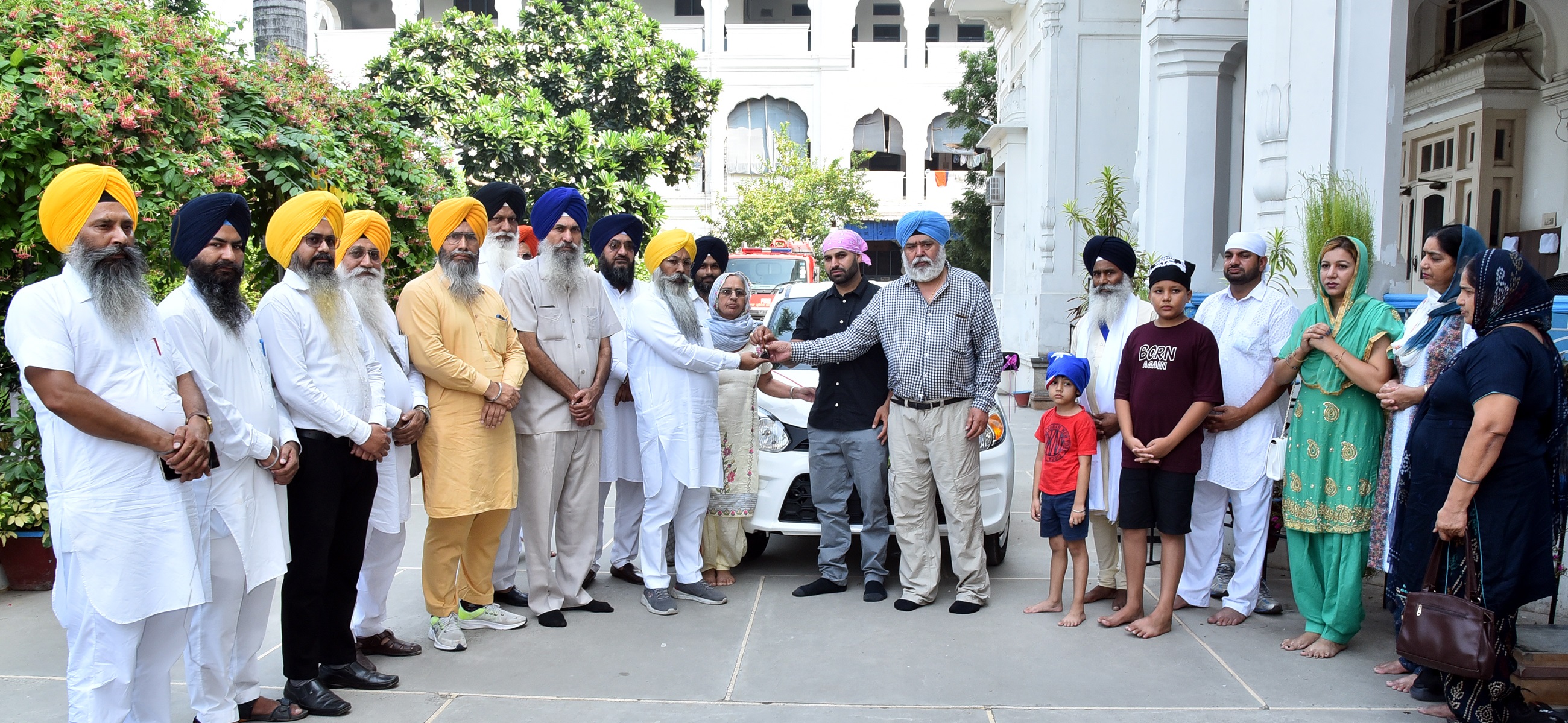 US based devotee offer Alto car at Sri Harmandar Sahib