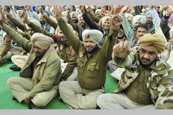 Free travel vouchers for Home Guards:   CMO directions to DGP for action four years ago not implemented.