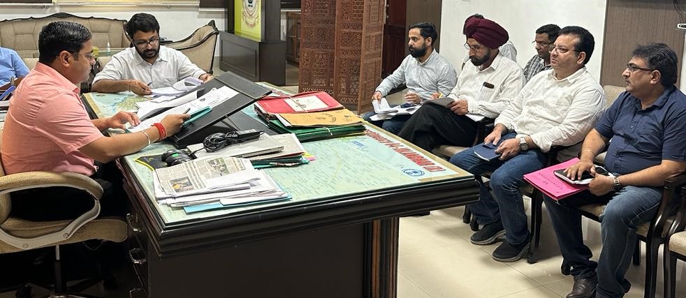 DUEIC approves construction of five main roads in Jalandhar city.