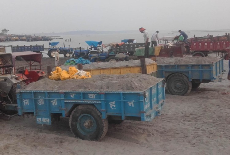 Five booked for illegal sand mining