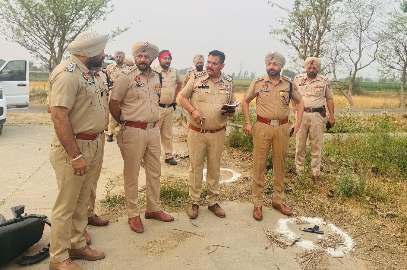 Jalandhar-rural police arrested  dangerous criminal during encounter  with 03 pistols , 17 rounds