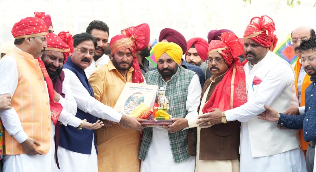 Follow steps of Bhagwan Valmiki Ji for a prosperous Punjab; C.M.