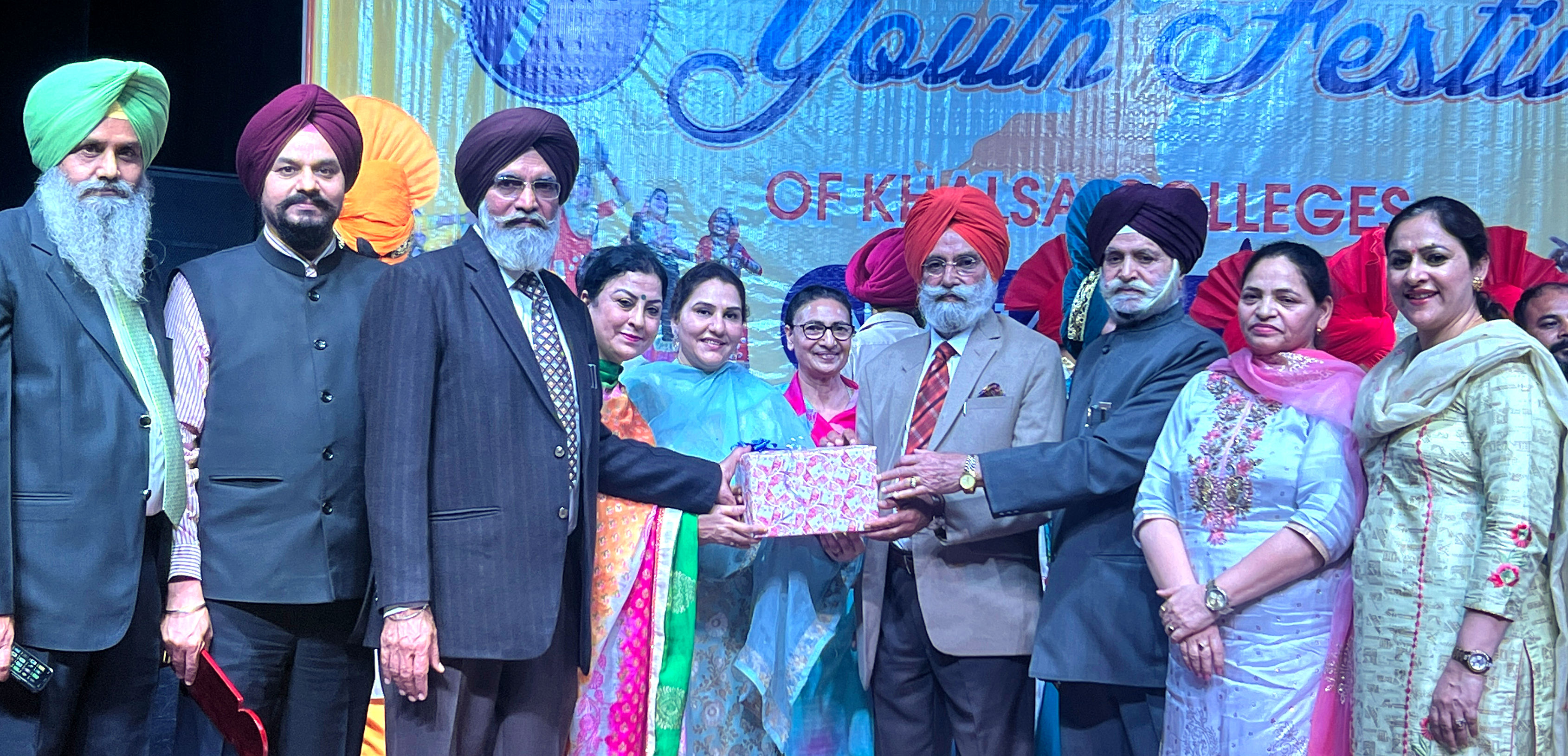 Khalsa College Lifts Overall Trophy at 7th Inter-Khalsa Youth Festival