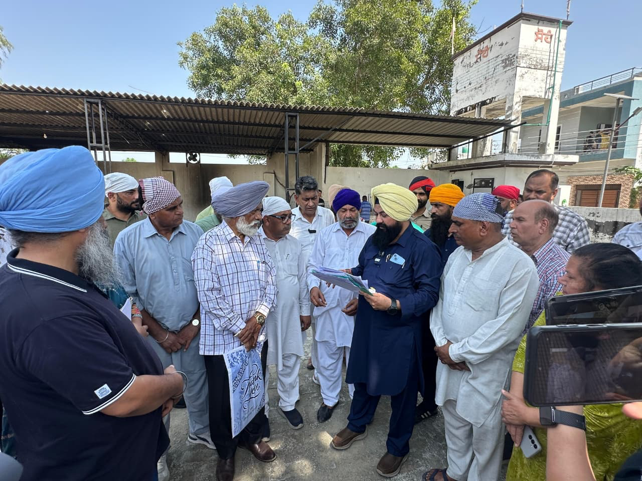 Chairman Commission for Scheduled Castes visits village Dhuletta; resolves land dispute