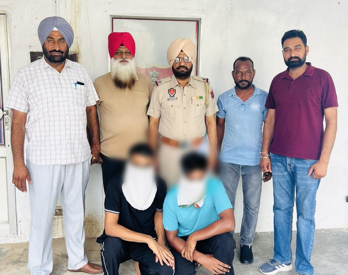 70 lakh extortion case cracked,two army men arrested