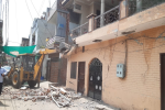 Illegal construction of notorious drug peddlers demolished in Garha  