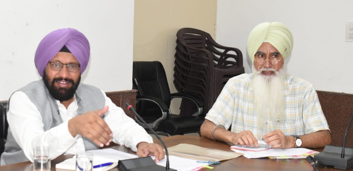 Local bodies minister instructs officials to utilize funds under MNREGA,15th Finance Commission