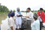 DC reviews flood preparedness at Fatehpur village in Shahkot