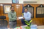 Trident Group presented a check of 11 lakh rupees for Saras Mela Sangrur